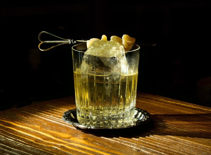 Ginger whisky cocktail